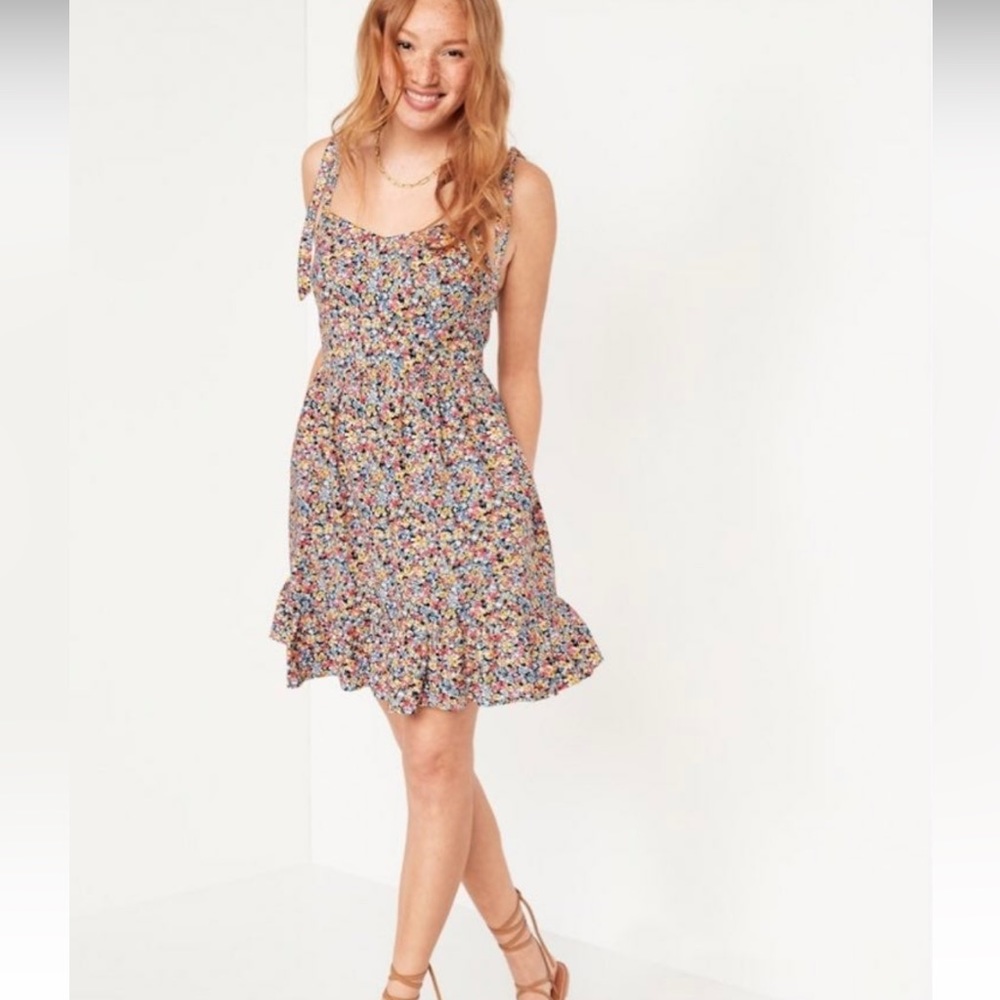 Tie-Shoulder Fit & Flare Floral Cami Mini Dress for Women (Size M)